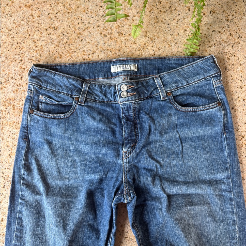 Levi's Slender Boot Cut 526 14M Jeans - Picture 2 of 3